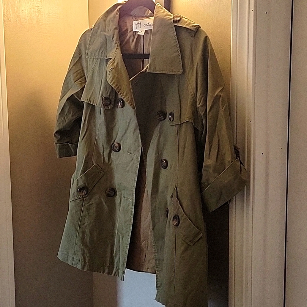 Double breasted short sleeve belted blazer